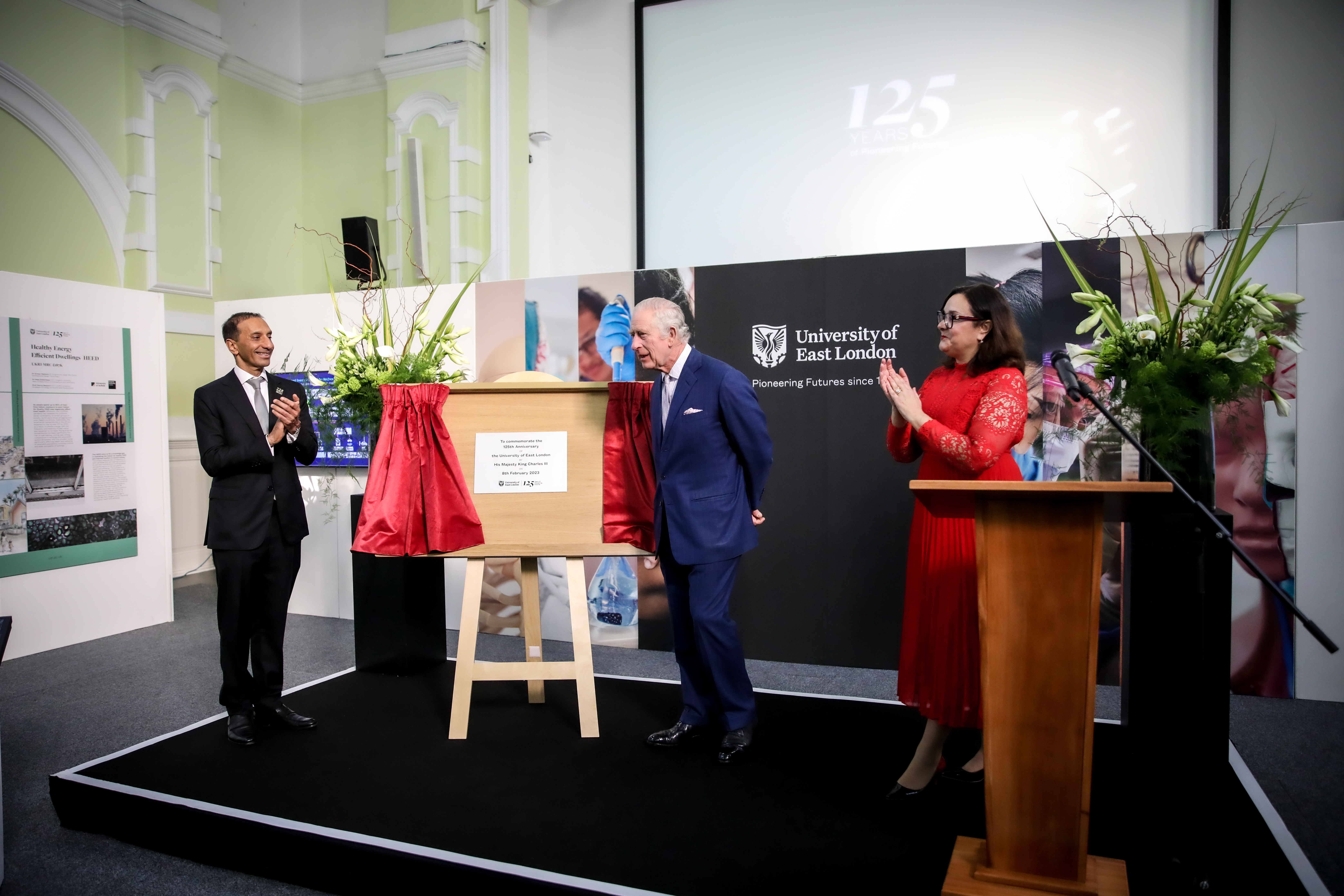 King Charles unveiling plaque to commemorate UEL's 125th anniversary.